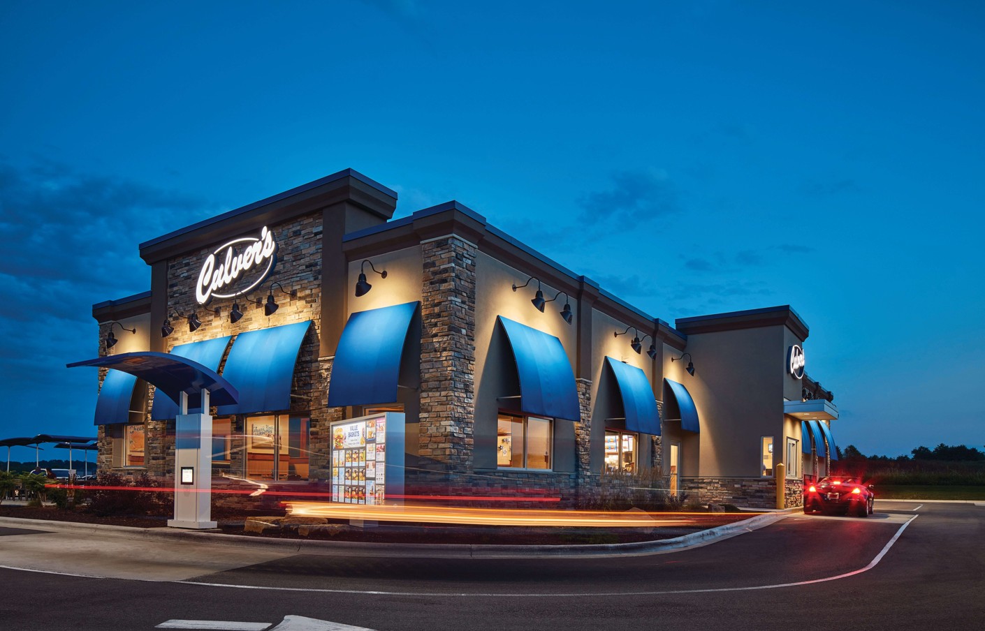 A Culver's location at night.